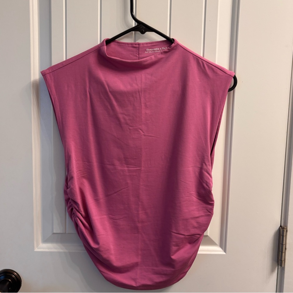ABERCROMBIE AND FITCH sleeveless top